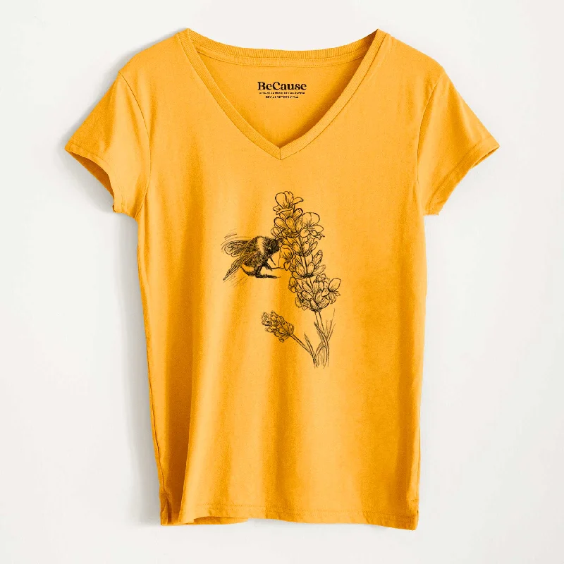 Bumblebee on English Lavender - Bombus Pensylvanicus - Women's 100% Recycled V-neck