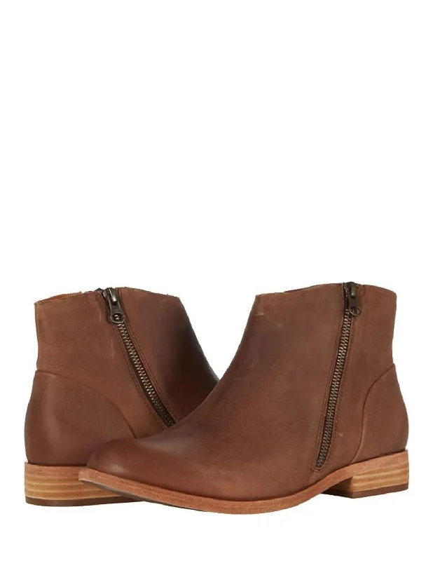 Women's Riley Ankle Boot In Brown